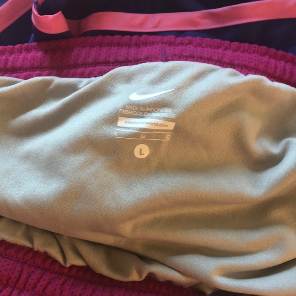 Nike dri- fit shorts - Picture 3 of 7